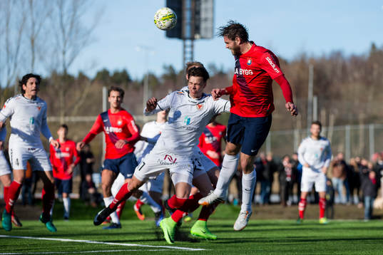 Örgrytes Johan Elmander nickar