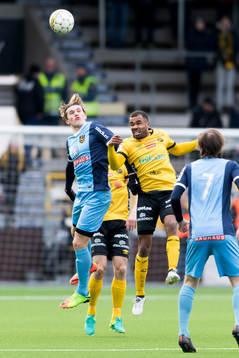 Brommapojkarnas Viktor Gyökeres och Elfsborgs Alex Dyer