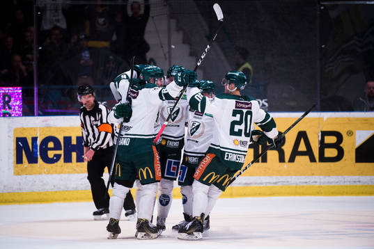 Färjestads spelare jublar