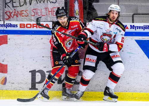 Luleås Craig Schira och Malmö Redhawks Andreas Thuresson