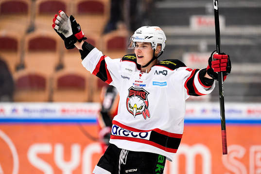 Malmö Redhawks Fredrik Händemark jublar