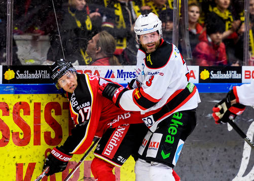 Luleås Andreas Falk och Malmö Redhawks André Benoit