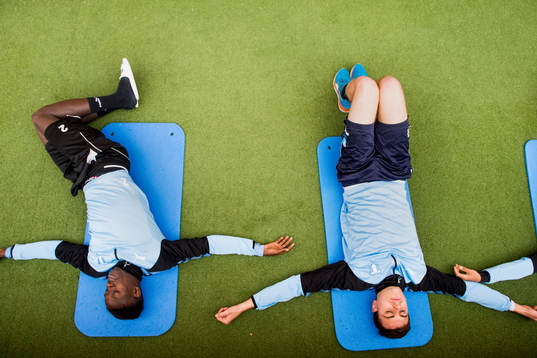 Pa Konate och Alexander Jeremejeff