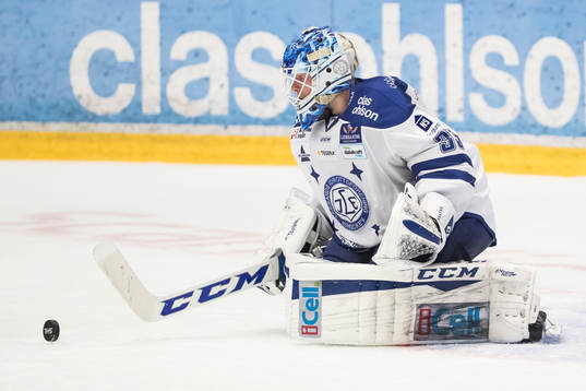 Leksands målvakt Atte Engren  i ishockeymatchen i