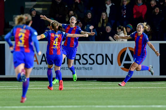 Barcelonas Leila Ouahabi jublar