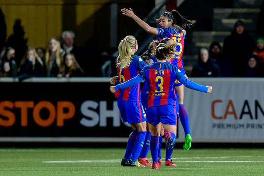 Barcelonas Leila Ouahabi jublar