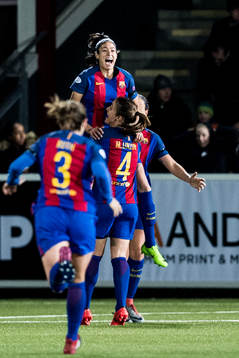 Barcelonas Leila Ouahabi jublar med Marta Unzue