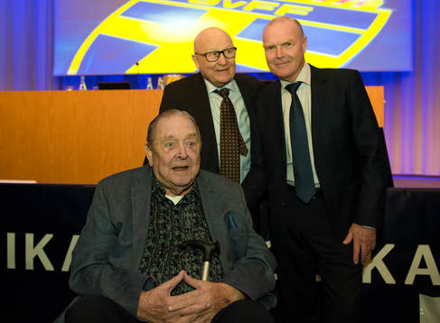 Lars-Åke Lagrell, tidigare ordförande i Svenska Fotbollförbundet, Allan Hansen, tidigare ordförande i Danmarks Fotbollförbund och Lennart Johansson, Uefas tidigare ordförande