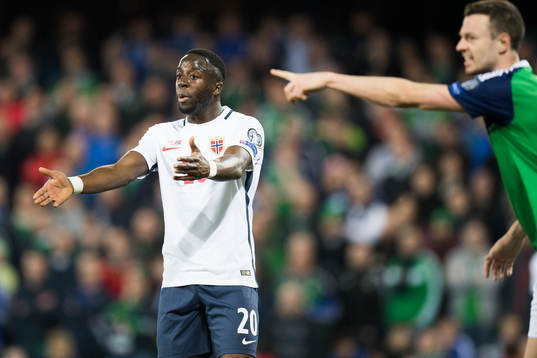 Norges Adama Diomande och Nordirlands Jonny Evans