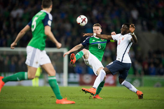 Nordirlands Steven Davis och Norges Adama Diomande