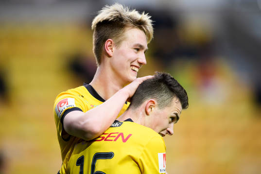 Elfsborgs Hugo Svensson jublar med Rasmus Rosenqvist efter att gjort 2-0