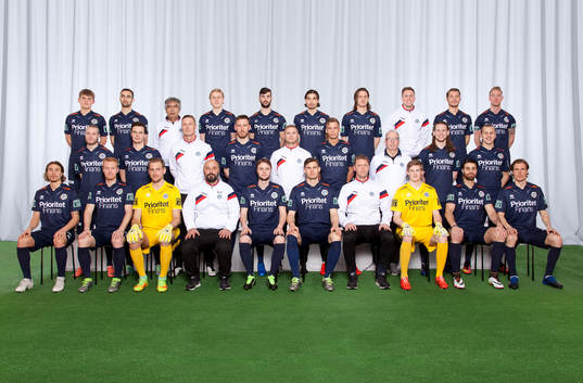 Utsikten poserar för en lagbild den 30 mars 2017 i Göteborg. Bakre ledet fr. v. Rasmus Hegab, Robert Lipovac, materialförvaltare Daniel Rahimi, Carl Lext, Allan Mohideen, Martin Zanjanchi, Robin Book, fysio Lars Nävert, Karl Bohm, Marius Evensen. Mittenledet fr. v. Alexander Angelin, Anders Alö, fystränare Jonas Almén, Anders Mogren, målvaktstränare Tomas Vainio, Felix von Barth, materialförvaltare Jan Hurtig, Daniel Tidstrand, Jesper Westermark. Sittande fr. v. Jonathan Azulay, Robin Jonsson, tränare Bosko Orovic, Niklas Olsson, Adam Rosén, assisterande tränare Mikael Hedlund, Pelle Sjöberg, George Mourad, Marcus Bergholtz.
