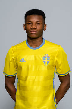 Sylvin Mulumba Kayembe Ilolo i P16-landslaget poserar för ett porträtt den 31 mars 2017 i Stockholm.