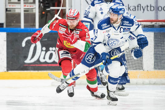 Moras Alexander Hilmerson och Leksands Jesper Ollas  i