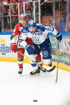 Moras Emil Aronsson och Leksands Jesper Ollas  i