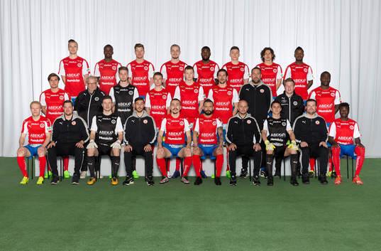 Nyköping poserar för en lagbild den 1 april 2017 i Nyköping. Bakre ledet fr. v. Pontus Nordenberg, Sal Jobarthe, Oscar Karlsson, Christoffer Hansebjer, Christian Kouakou, Eric Friedlander, Enis Ahmetovic, Ishmael Koroma. Mittenledet fr. v. Lennart Johansson, Tomas Wernersson, Fredrik Larsson, Samuel Kroon, Jesper Lindberg, Calle Björk, Robert Andersson, Jonas Frank, Andrew Jean-Baptiste. Sittande fr. v. Simon Esséus, Jesper Kedén, Edvard Setterberg, Brian Clarhaut, Suad Gruda, Dago Funes, John Wall, Emil Fnine, Magnus Andersson, Alige Barrow.