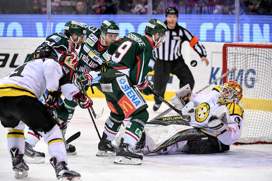 Frölundas Joel Lundqvist, Sean Bergenheim och Casey