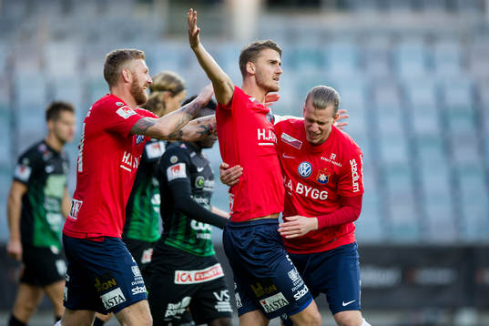 Örgrytes Johan Hammar jublar ihop med Fredrik Björck och Sebastian Carlsén efter att ha gjort 1-0