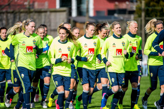 Spelarna värmer upp