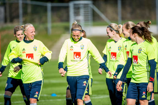 Spelarna värmer upp