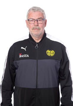 Mjällbys materialare Janne hallberg poserar för ett porträtt den 4 april 2017 i Mjällby.