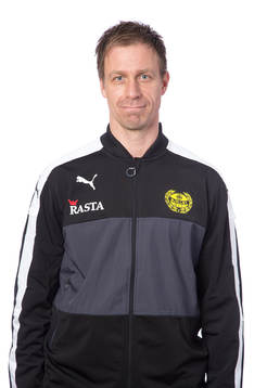 Mjällbys assisterande tränare Mattias Asper poserar för ett porträtt den 4 april 2017 i Mjällby.