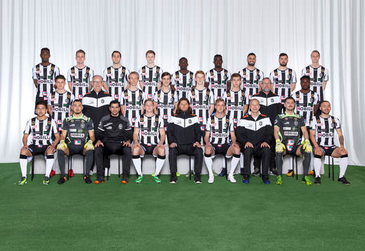 Landskrona poserar för en lagbild den 5 april 2017 i Landskrona. Bakre ledet fr. v. Sadat Karim, Rasmus Alm,Alexander Tkacz, Dennis Olofsson, Thierry Zahui, Edafe Egbedi, Razlan al Kurdi, Igor Asenijevic, Måns Ekvall. Mittenledet fr. v. Philip Ljung, Roland Rundqvist, Edwin Condrup, Adi Nalic, Daniel Ask, Rasmus Wiedesheim-Paul, Björn Andersson, Ojevwe Akpoveta. Sittande fr. v. Saber Azizi, Amr Kaddoura,Ignacho Sanches, Philip Andersson, Agim Sopi, Viktor Svensson, Håkan Svensson, Ivo Vazgec, Filip Pivkovski.