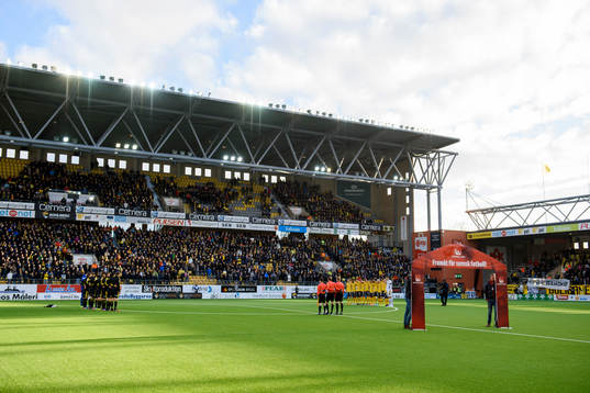 En tyst minut hålls på Borås Arena innan fotbollsmatchen
