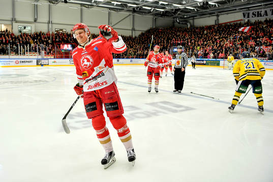 Trojas Niclas Lehmann jublar