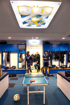 Abdul Razak i omklädningsrummet på Kamratgården