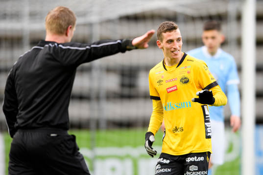 Elfsborgs Arian Kabashi jublar