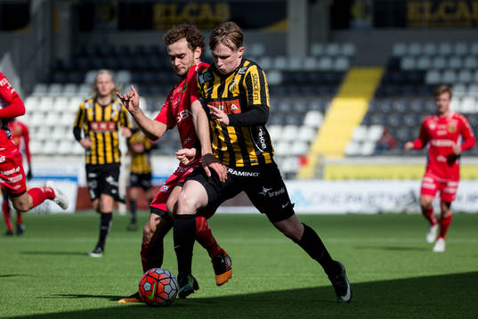 Häckens Theo Kornbakk mot Elfsborgs Adrian Zeka