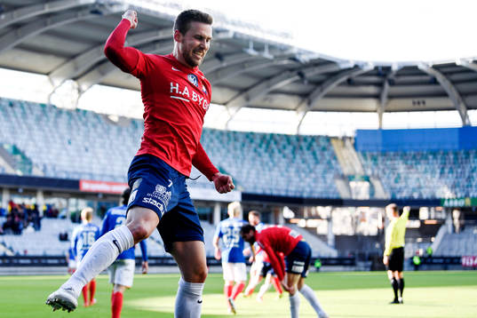 Örgrytes Daniel Sliper jublar