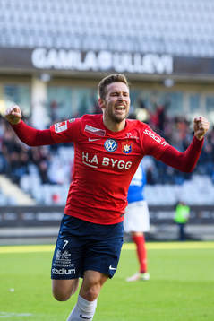 Örgrytes Daniel Sliper jublar