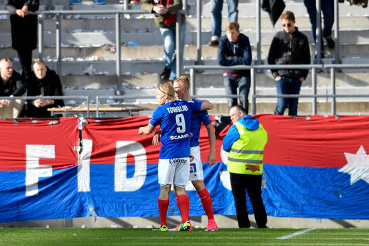 Åtvidabergs Isac Lidberg jublar med Åtvidabergs Linus