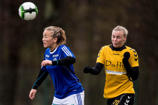 Stattenas Marielle Karlsson och Glimåkras Erika Martinsson