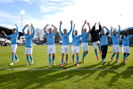 Malmö FFs spelare tackar publiken