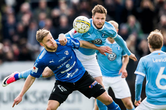 Malmö FFs Lasse Nielsen och Halmstads Alexander Ruud Tveter