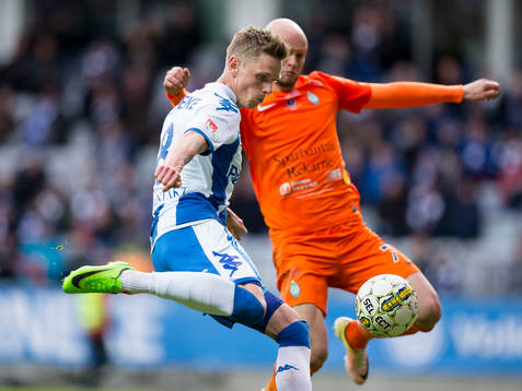 IFK Göteborgs Sören Rieks med målchans mot AFC