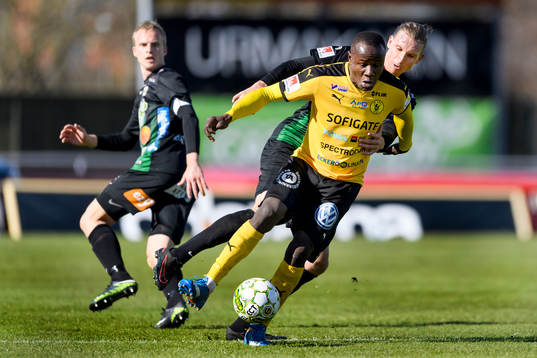 Frejs Nsima Peter och Varbergs Eric Nilsson