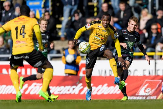 Frejs Nsima Peter och Varbergs Elias Andersson