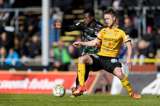 Varbergs Thomas Boakye och Frejs Jakob Glasberg