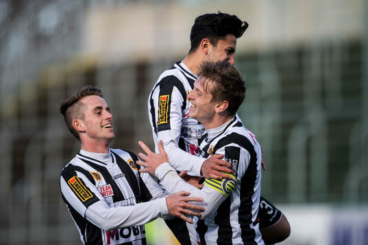 Landskronas Philip Andersson, Rasmus Alm och Saber Azizi jublar