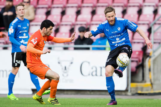 AFC Eskilstunas Thomas Piermayr och Halmstads Alexander