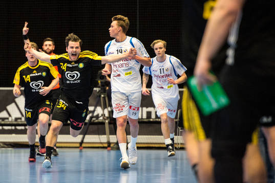 Sävehofs Sebastian Karlsson jublar