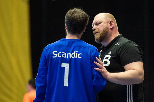 Sävehofs målvakt Per Sandström och assisterande tränare