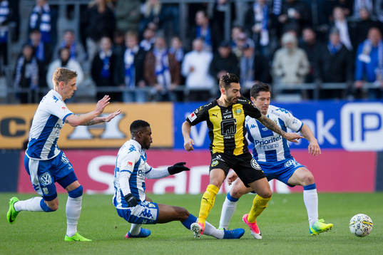 Hammarbys Jiloan Hamad mot IFK Göteborgs Sören Rieks ,