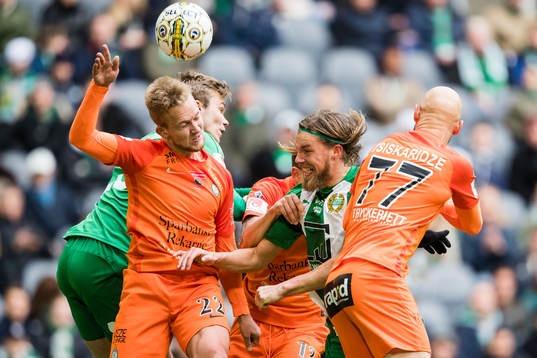 Hammarbys Marcus Degerlund och Björn Paulsen  i en