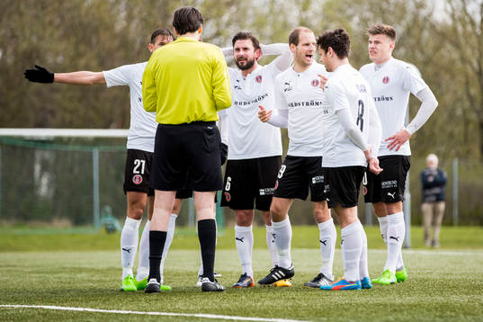 Hittarps Mikael Dahlgren protesterar mot domslut