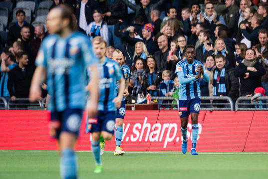 Djurgårdens spelare jublar efter att Philana Tinotenda Kadewere gjort 3-3 